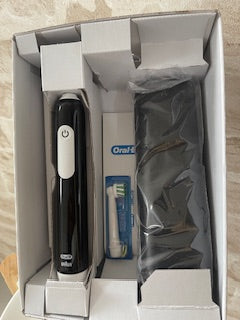 Oral-B Pro 1 Series elektrische Zahnbürste schwarz