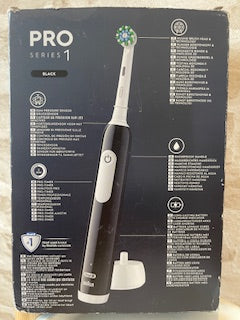Oral-B Pro 1 Series elektrische Zahnbürste schwarz