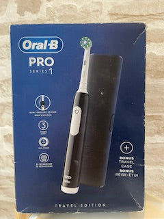 Oral-B Pro 1 Series elektrische Zahnbürste schwarz